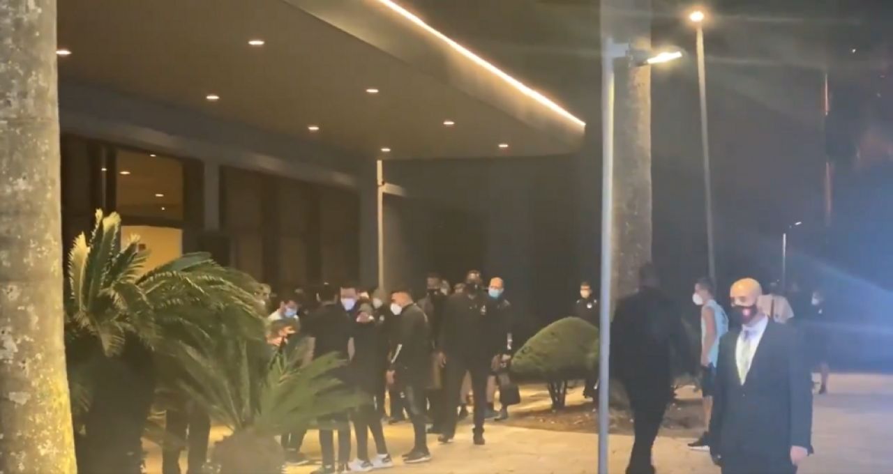 Copilul brazilian care a fentat paza de la hotelul lui Messi pentru a-și face o poză cu el! Reacția argentinianului _4