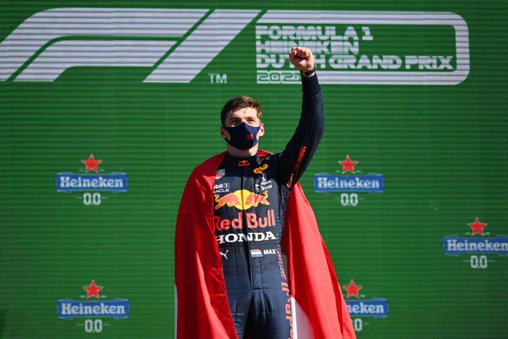 Verstappen câștigă cursa de pe pământul natal și revine pe prima poziție în clasamentul mondial!_9