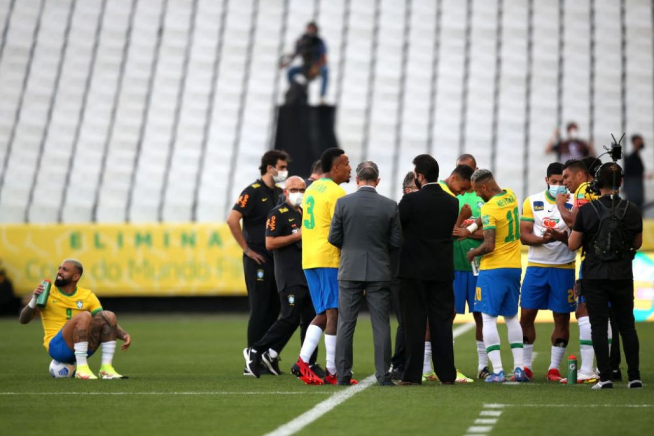 Motivul neașteptat pentru care autoritățile nu au suspendat meciul Brazilia - Argentina înainte ca acesta să înceapă_7
