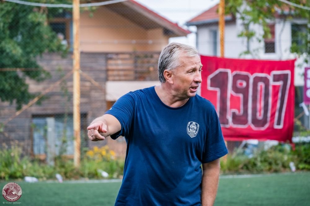 „Nici nu i-am văzut la antrenamente!” Petrescu vorbește despre Arlauskis și jucătorii despre care s-a spus că i-a dat afară_3
