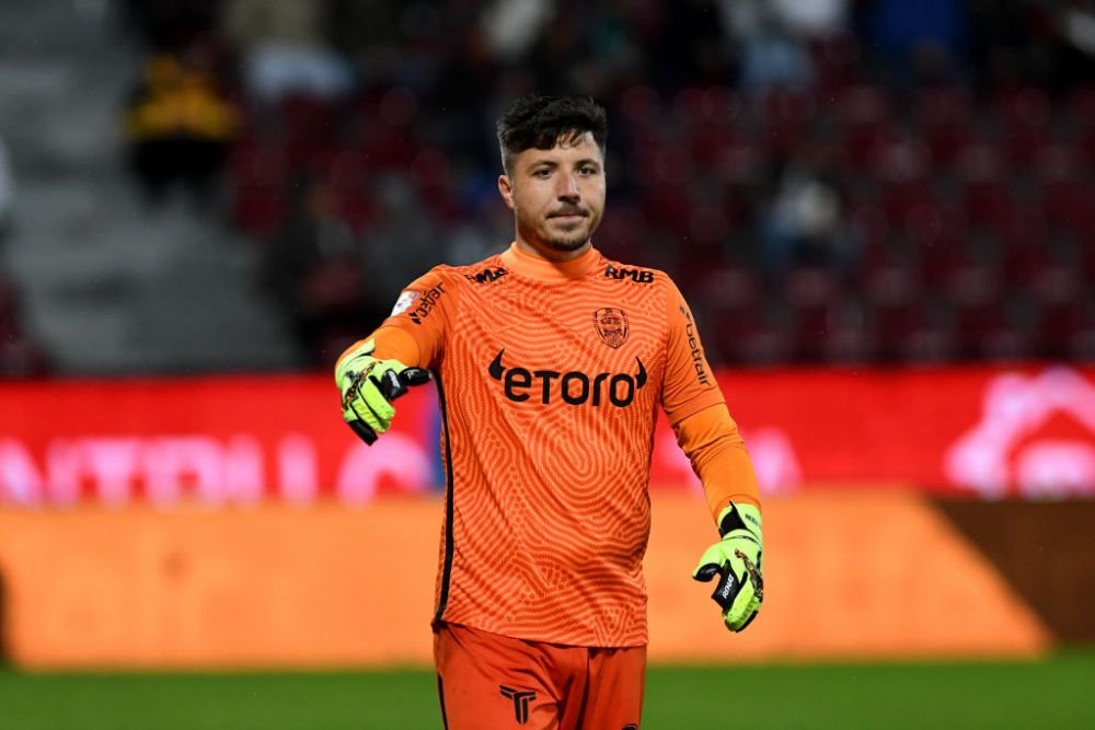 CFR Cluj a anunțat lotul de jucători cu care Petrescu va evolua în Conference League! Nume importante lăsate pe dinafară_4