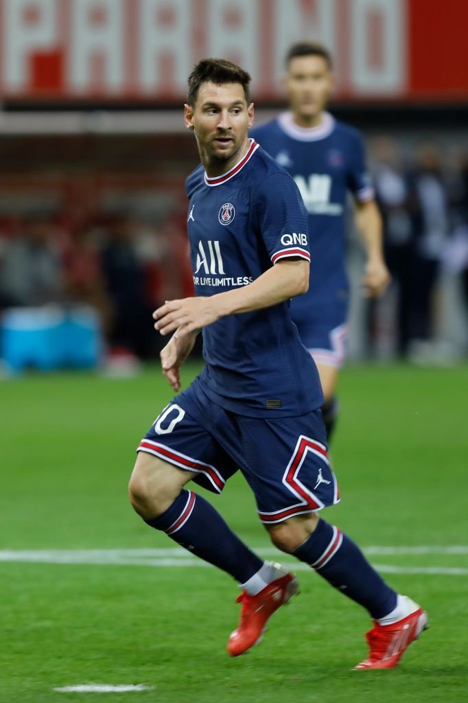 Fanii lui PSG trebuie să mai aștepte până să-l vadă pe Messi pe Parc des Princes! Clauza din contractul superstarului _10