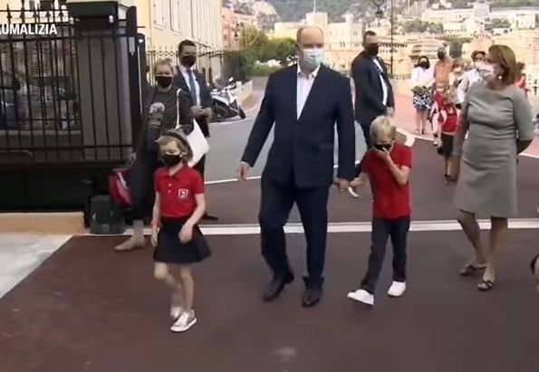 Este înlocuitoarea Cameliei Potec în inima prințului Albert de Monaco, dar nu se mai întoarce din Africa de Sud!_6