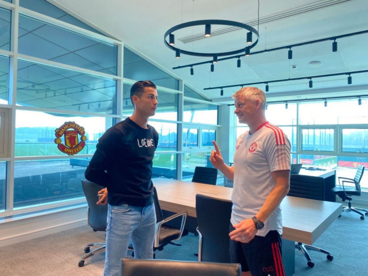 „Asta este cea mai mare greșeală!” Un antrenor îl avertizează pe Solskjaer în cazul lui Ronaldo_1