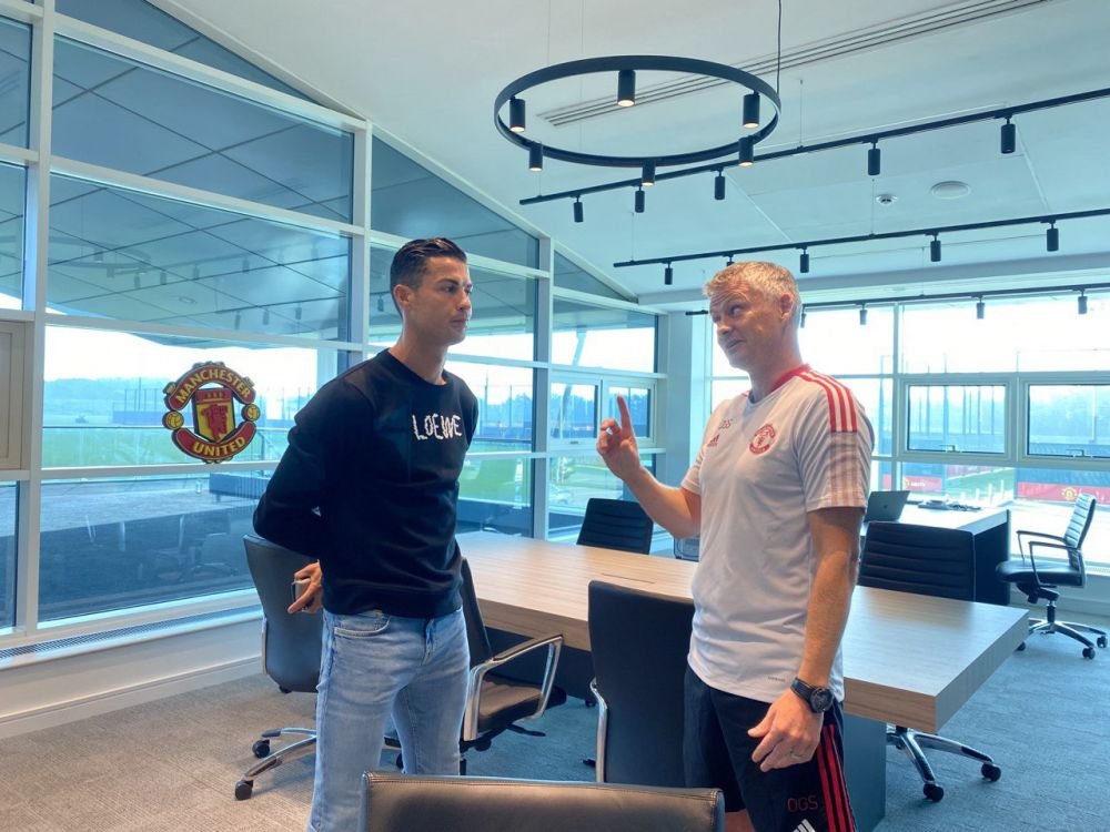 „Asta este cea mai mare greșeală!” Un antrenor îl avertizează pe Solskjaer în cazul lui Ronaldo_2