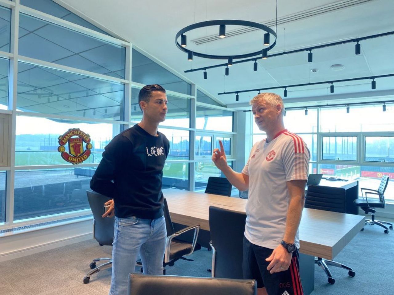„Asta este cea mai mare greșeală!” Un antrenor îl avertizează pe Solskjaer în cazul lui Ronaldo_2