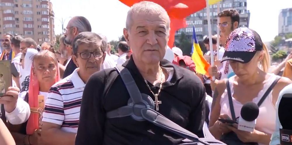 Gest neașteptat făcut de Gigi Becali înaintea derbiului FCSB - Dinamo! Unde a plecat patronul „roș-albaștrilor”_7