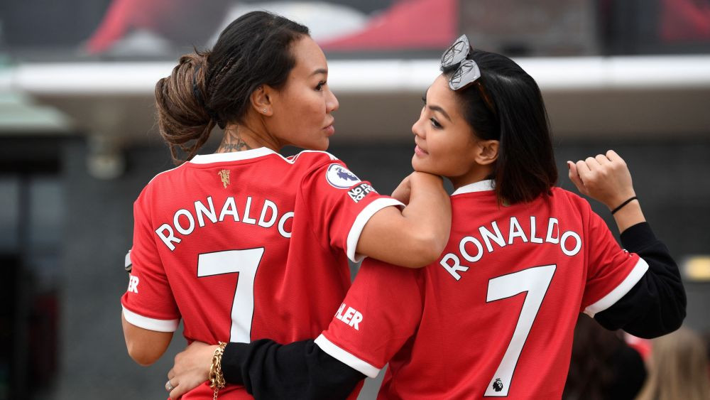 Cristiano Ronaldo a făcut spectacol &icirc;n primul său meci la revenirea &icirc;n tricoul lui United. &bdquo;Dublă&rdquo; reușită de lusitan