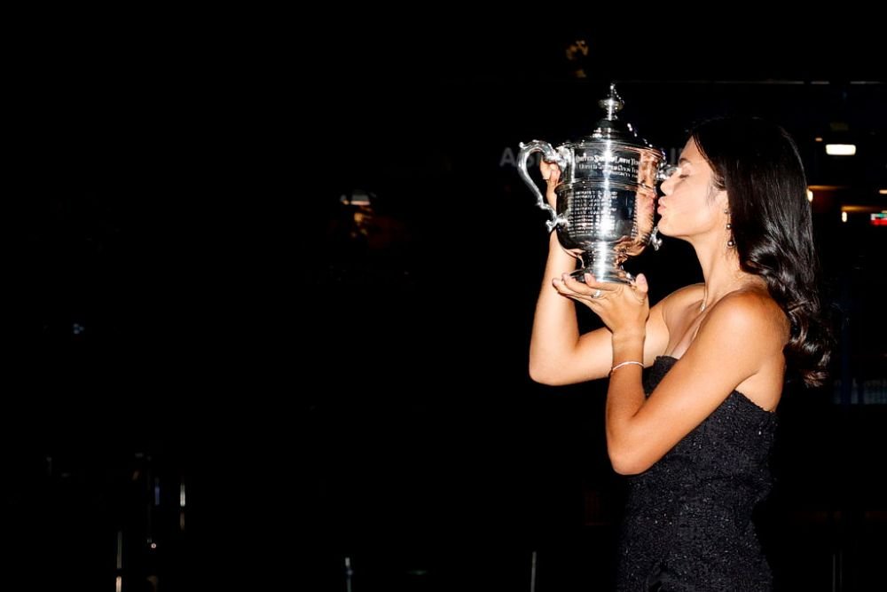 Emma Răducanu dezvăluie ce i-a transmis tatăl său român după finala câștigată la US Open: „El e greu de mulțumit”  Apariție elegantă la conferința de presă_6
