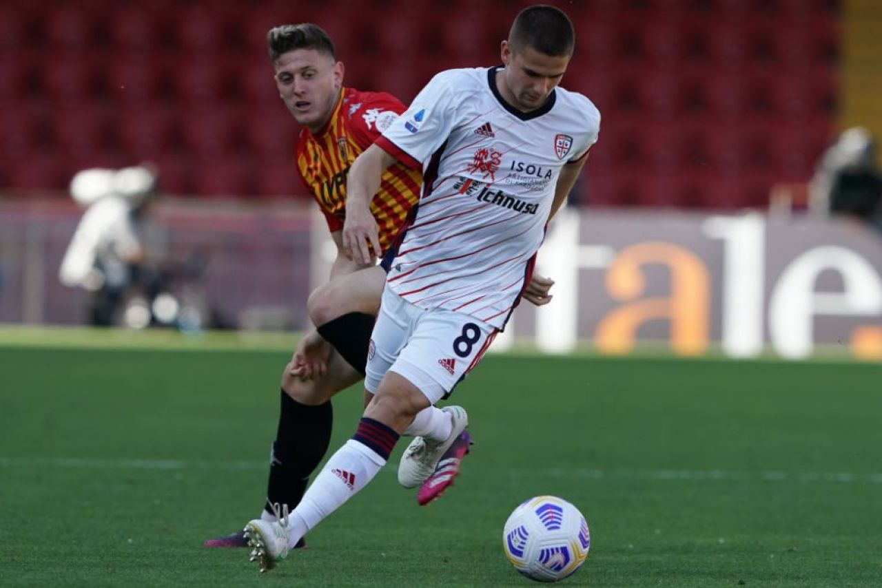 A răbufnit la națională, și-a cerut scuze, iar acum se simte în largul lui la Cagliari. Răzvan Marin, pasă de gol_1