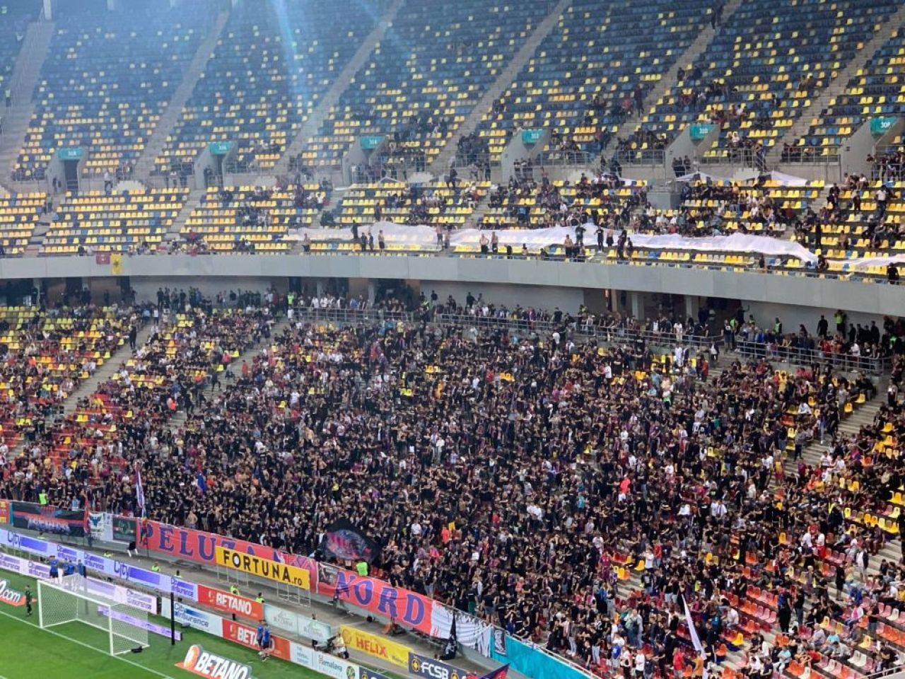 FCSB a făcut instrucție cu Dinamo, 6-0! „Câinii” au căzut după eliminarea gratuită a lui Steliano Filip_4