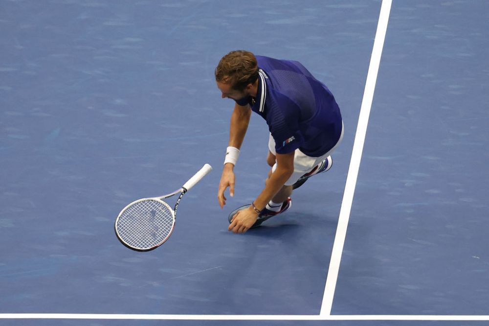 Nimeni nu a mai făcut asta vreodată pe un teren de tenis! Mare iubitor de FIFA, Daniil Medvedev a sărbătorit victoria la US Open într-un mod caraghios _1