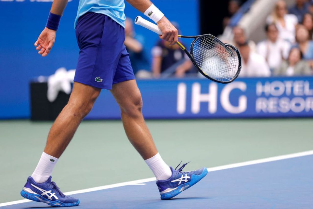 Huiduit pe cea mai mare arenă de tenis din lume în seara care i-ar fi putut schimba viața: reacția nervoasă a lui Novak Djokovic _1