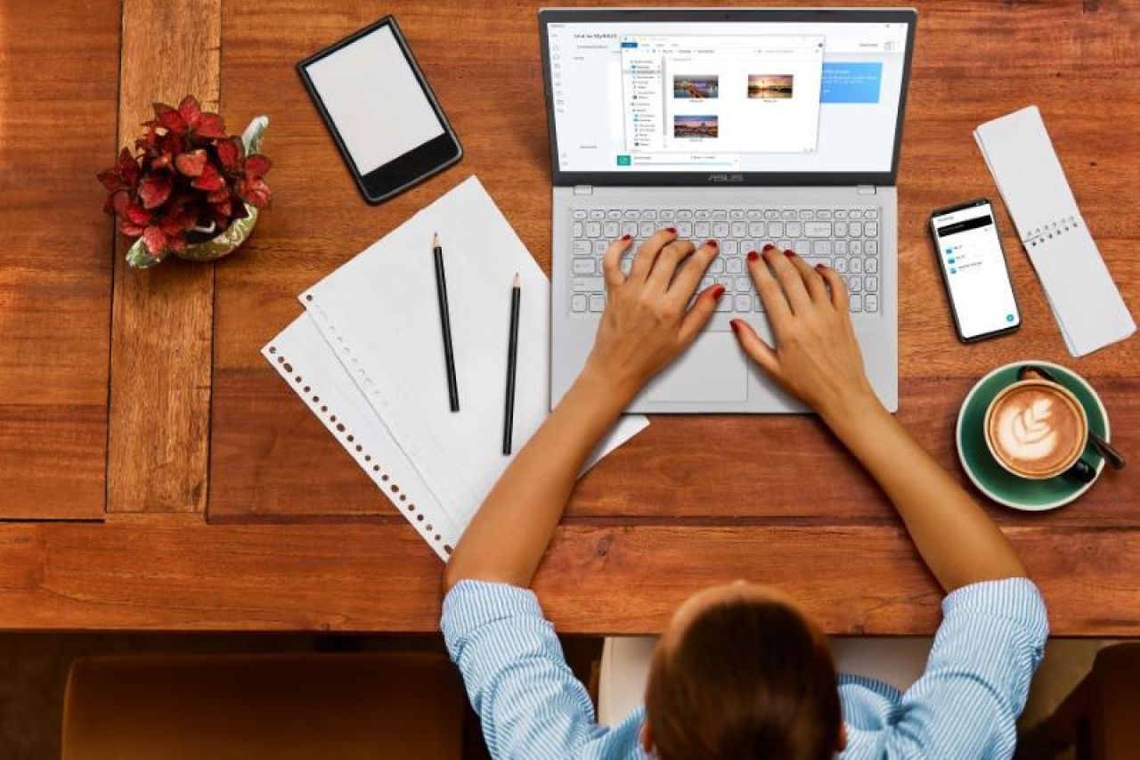 Laptopuri pentru școală online: trei modele ASUS concepute pentru elevi (P)_2