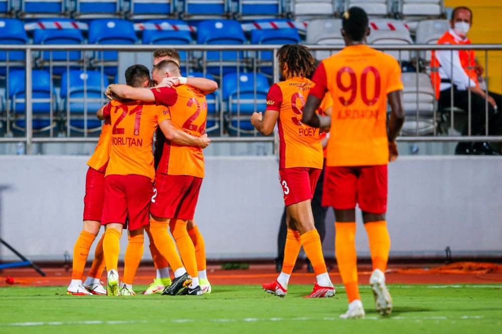Moruțan, văzut indispensabil la Galatasaray: „Atât timp cât n-are piciorul rupt sau nu leșină, trebuie să joace”_5