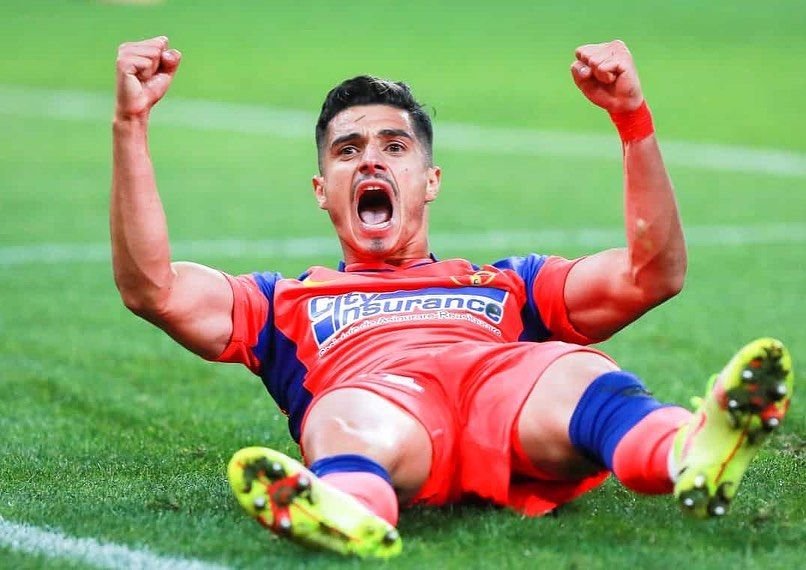 Valentin Gheorghe se poate considera un tânăr norocos. Cât de frumoasă este partenera fotbalistului de la FCSB_2