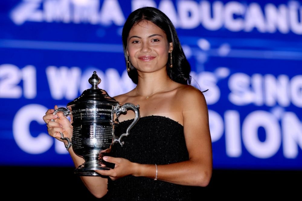 Simona Halep scoate din cufărul cu amintiri o imagine sensibilă alături de Emma Răducanu_3