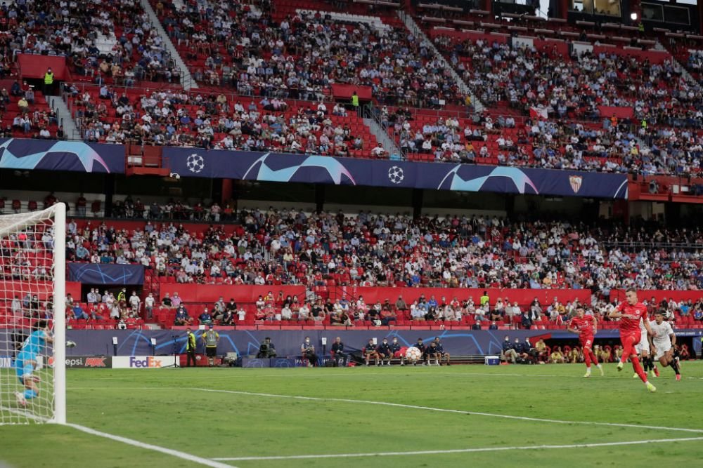 S-a scris istorie &icirc;n Champions League! Sevilla - Salzburg, primul meci &icirc;n care se acordă patru penalty-uri&nbsp;