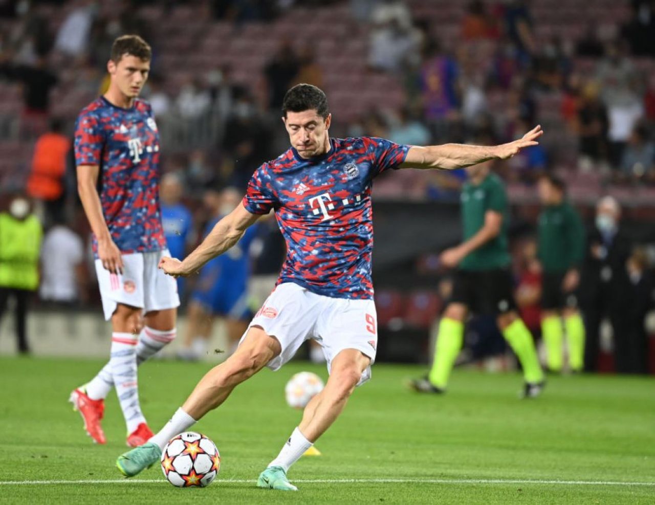 Bayern rămâne „coșmarul” Barcelonei! Catalanii, inexistenți pe Camp Nou! Lukaku și Ronaldo au înscris! Aici tot ce s-a întâmplat în Champions League_16