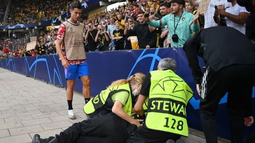 Cristiano Ronaldo s-a revanșat după ce a lovit un steward! Gestul superstarului portughez_15