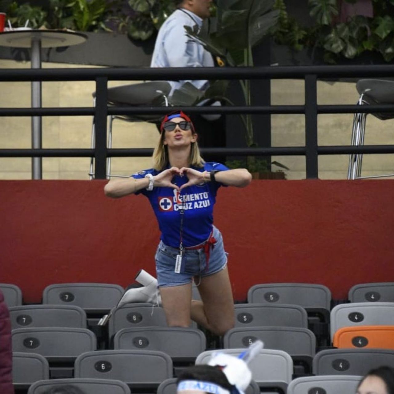 Pot fi considerate unele dintre cele mai sexy fane din fotbalul internațional. Ședința foto cu care au făcut senzație _14