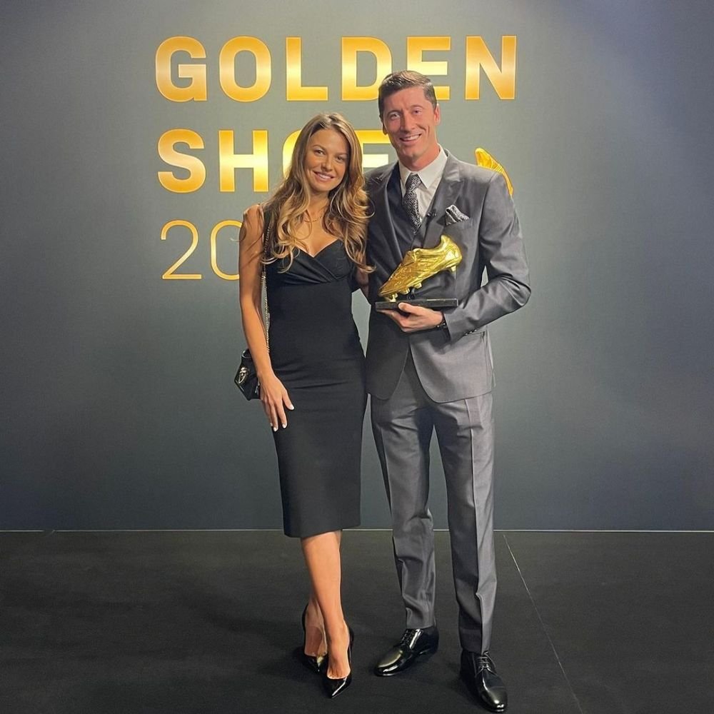 Robert Lewandowski a câștigat Gheata de Aur. Polonezul a fost însoțit la ceremonie de frumoasa lui soție_6