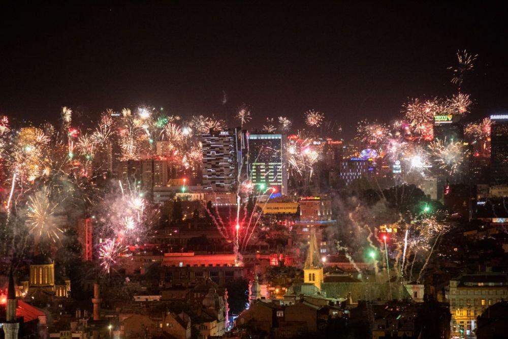 Spectacol impresionant la Sarajevo! Imaginile cu celebrarea a 100 de ani pentru FK Zeljeznicar au ajuns în lumea întreagă_3