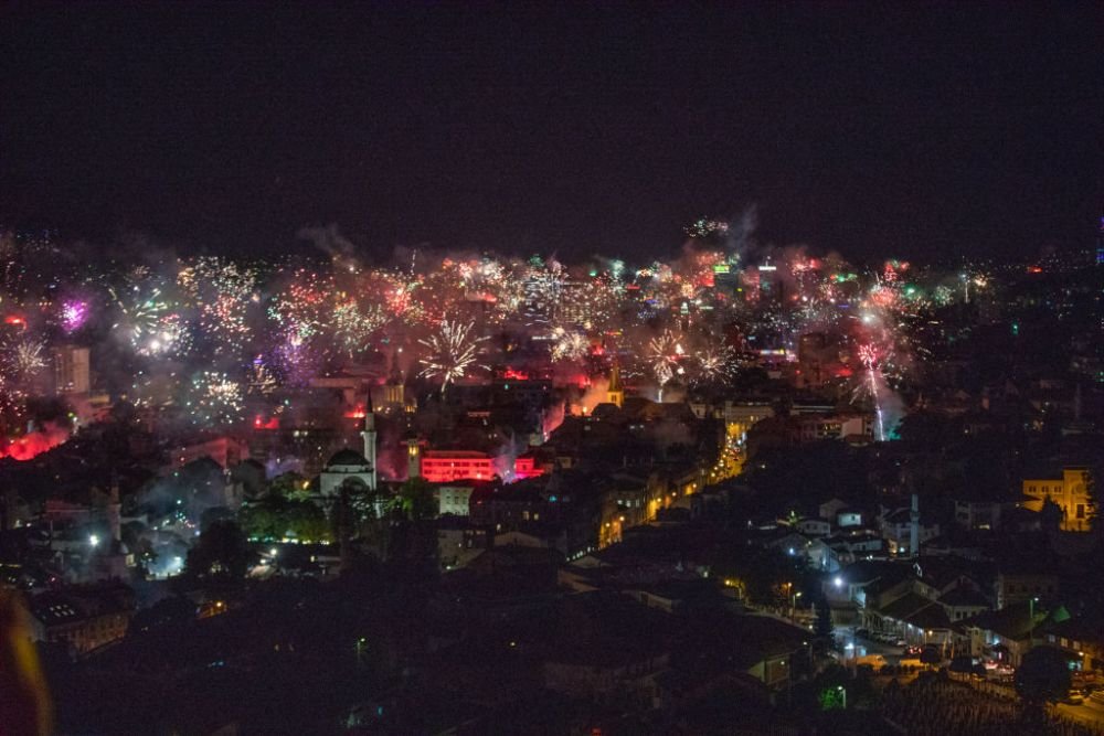 Spectacol impresionant la Sarajevo! Imaginile cu celebrarea a 100 de ani pentru FK Zeljeznicar au ajuns în lumea întreagă_5
