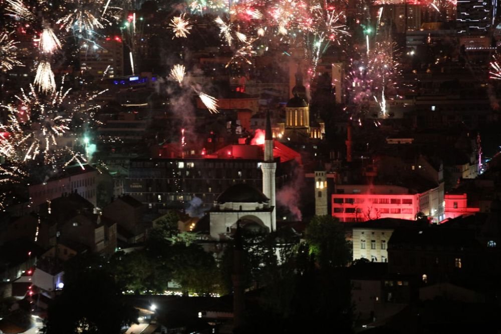 Spectacol impresionant la Sarajevo! Imaginile cu celebrarea a 100 de ani pentru FK Zeljeznicar au ajuns în lumea întreagă_8