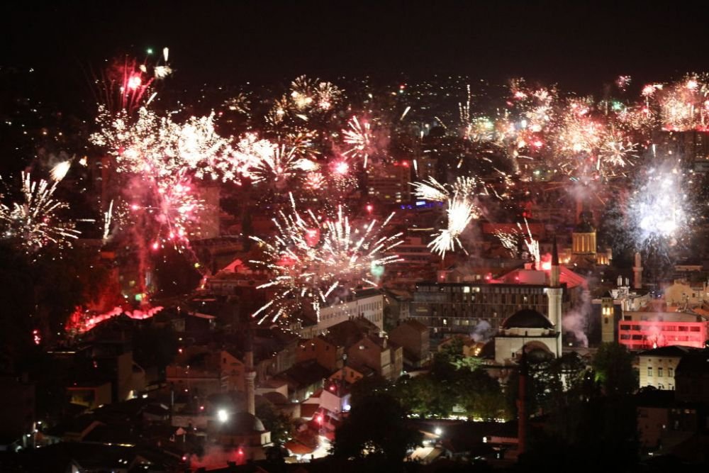 Spectacol impresionant la Sarajevo! Imaginile cu celebrarea a 100 de ani pentru FK Zeljeznicar au ajuns în lumea întreagă_9