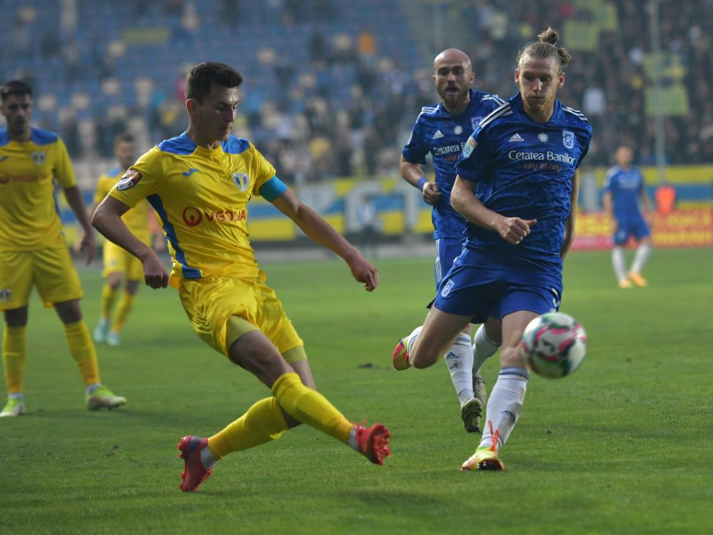 Petrolul - FCU Craiova, repriza a treia. Dimineață număram scaunele rupte / La ai noștri a fost vaselină pe scaune! &nbsp;