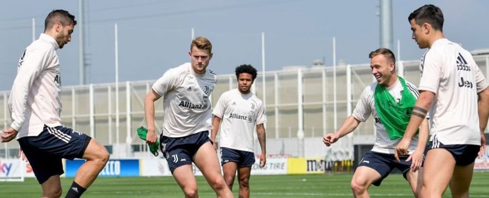 Starul lui Juventus și-a distrus mașina! Cum arată bolidul de 300.000 de euro avariat _4