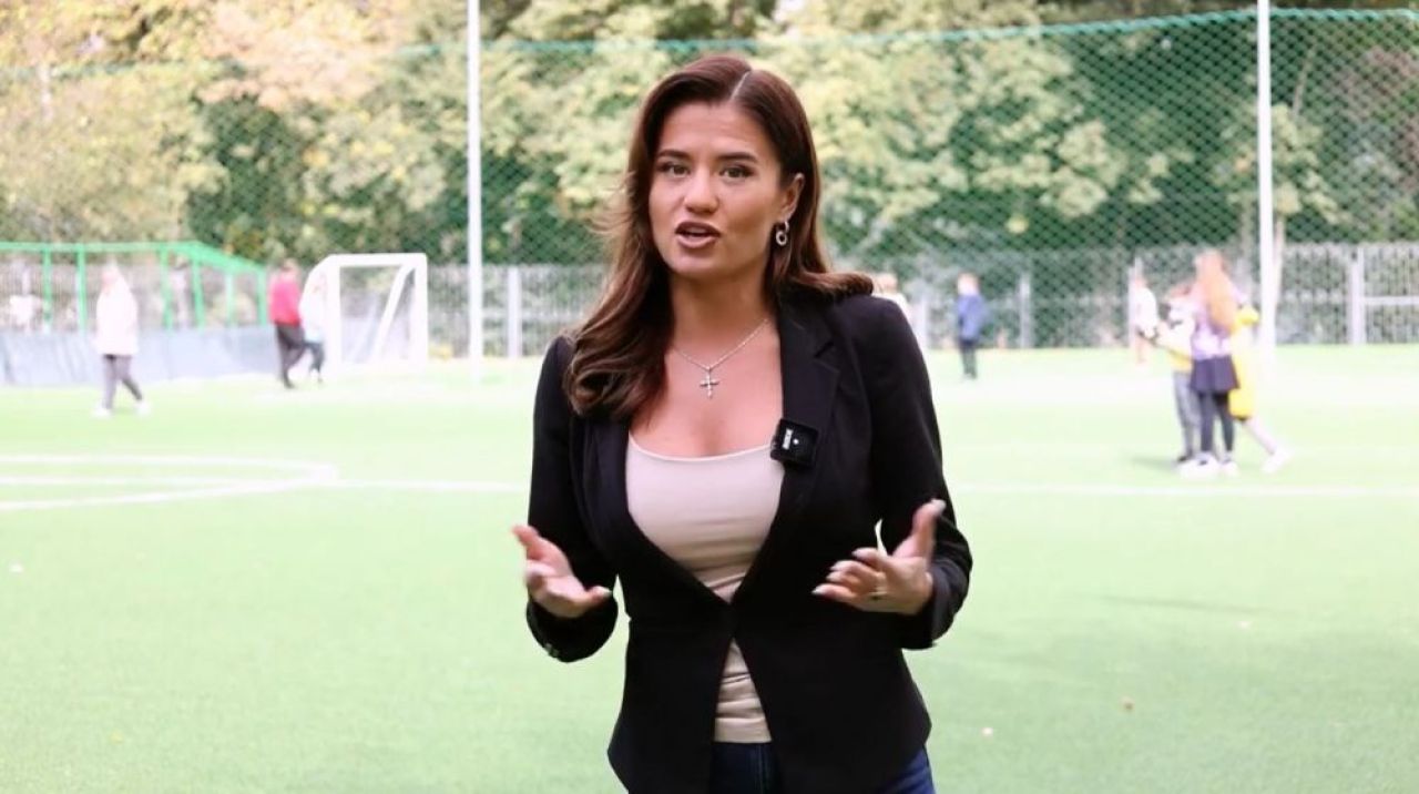 Luis Figo nu și-a luat ochii de la ea! Superba jurnalistă din Moldova care l-a pus în dificultate: „Ce este dragostea pentru tine?”_1