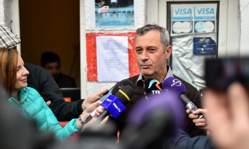 Mircea Rednic s-a înțeles cu Nicolae Badea și va prelua banca lui Dinamo. Când va semna_8