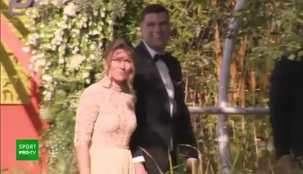 Simona Halep a terminat mai repede luna de miere și a revenit pe teren. Partener surpriză la antrenamente