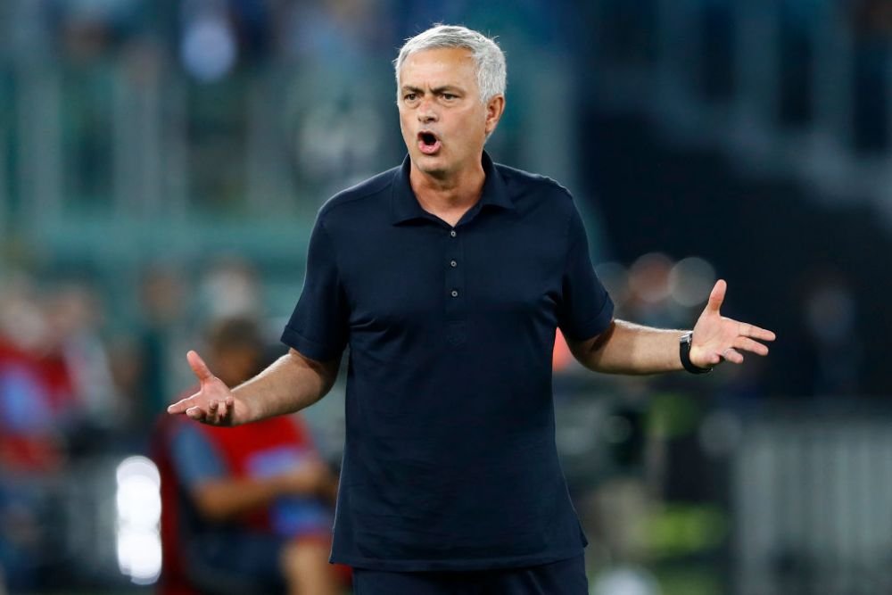 Mourinho, furios după ce a pierdut derby-ul din Roma: Arbitrul a decis meciul