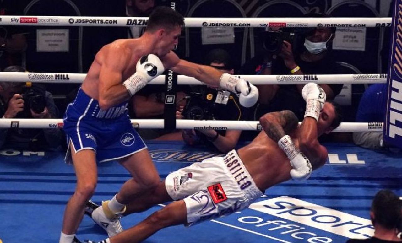 Imagini șocante pe ringul de box! Un boxer a intrat în convulsii după un K.O. devastator: ce s-a întâmplat cu sportivul_1