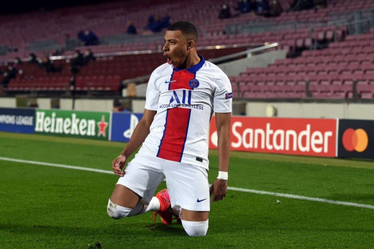 Banu' jos! Șeicul îl vrea cu orice preț pe Mbappe_4