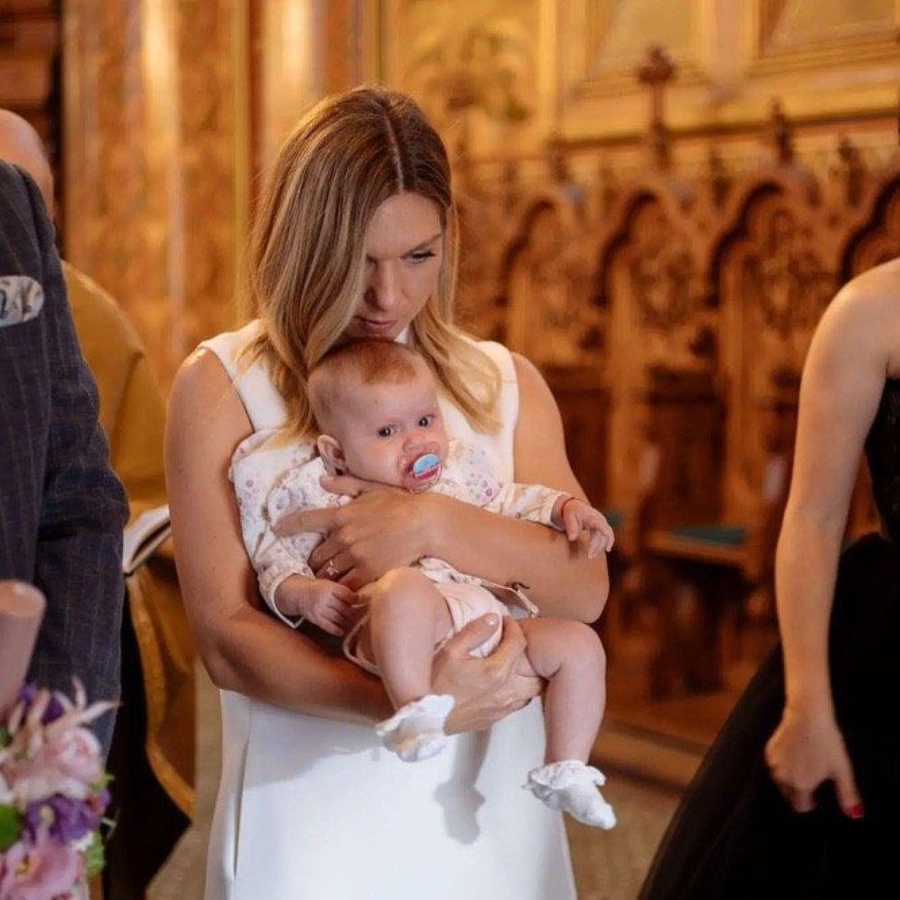 Simona Halep și Toni Iuruc, nași de botez pentru fiica unei actrițe celebre din București: au petrecut alături de Hagi, Popescu și Năstase_2