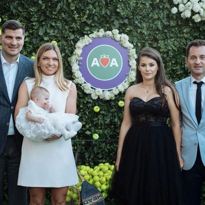 Simona Halep și Toni Iuruc, nași de botez pentru fiica unei actrițe celebre din București: au petrecut alături de Hagi, Popescu și Năstase_4