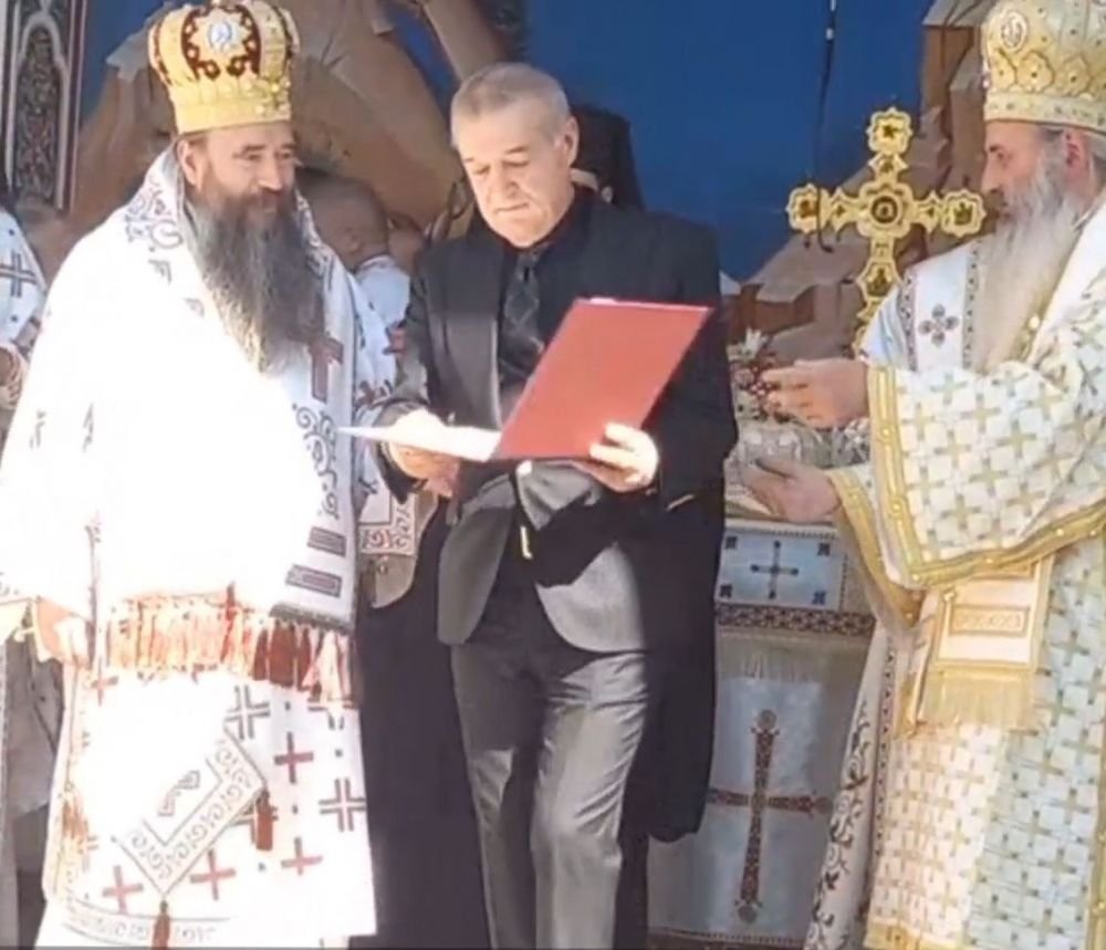Gigi Becali, în lacrimi! Momentul care l-a făcut pe patronul FCSB să plângă în fața mulțimii_8