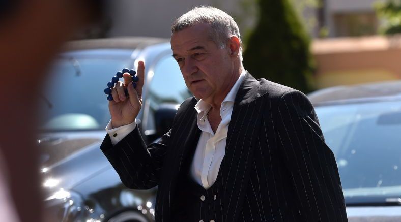 Gigi Becali, în lacrimi! Momentul care l-a făcut pe patronul FCSB să plângă în fața mulțimii_9
