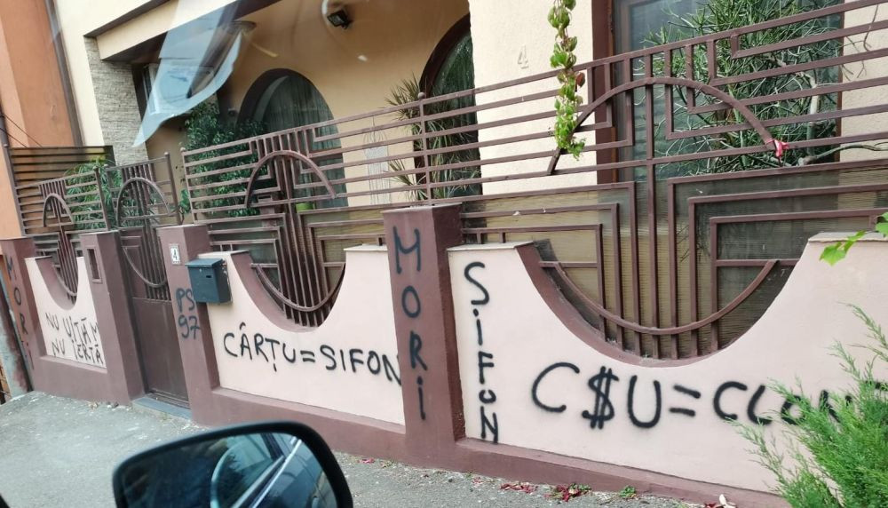 „Veniți ziua, că nu vă face nimeni nimic!” Cârțu, ironic după ce suporterii olteni i-au vandalizat din nou casa_2