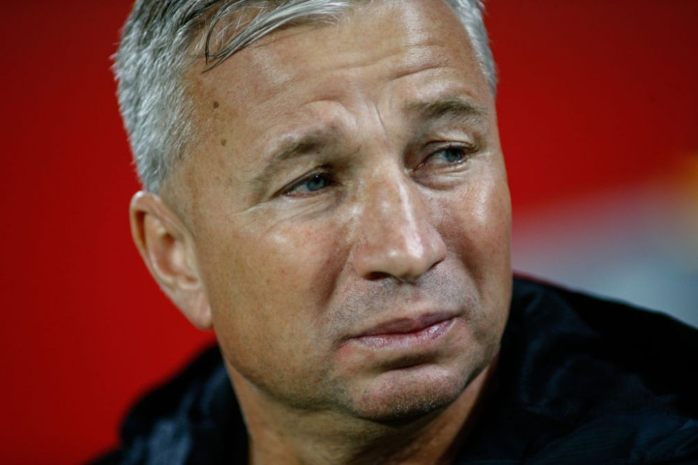 Jucătorul dorit de Dan Petrescu a ajuns la Cluj: &bdquo;Astăzi face vizita medicală!&rdquo;