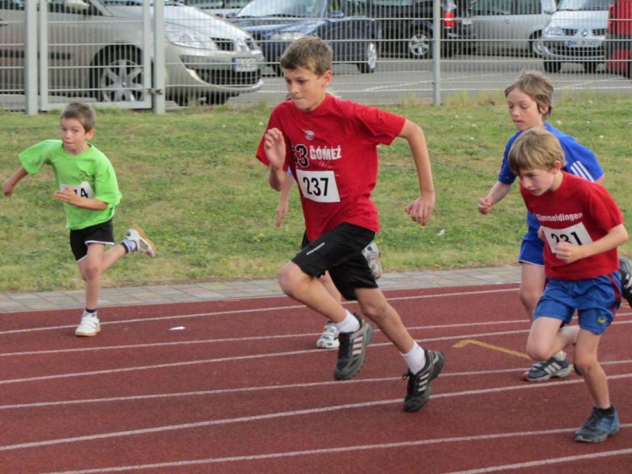 Carl Luis, un româno-german de 2,05 m stabilit în SUA, pe urmele lui Carl Lewis: