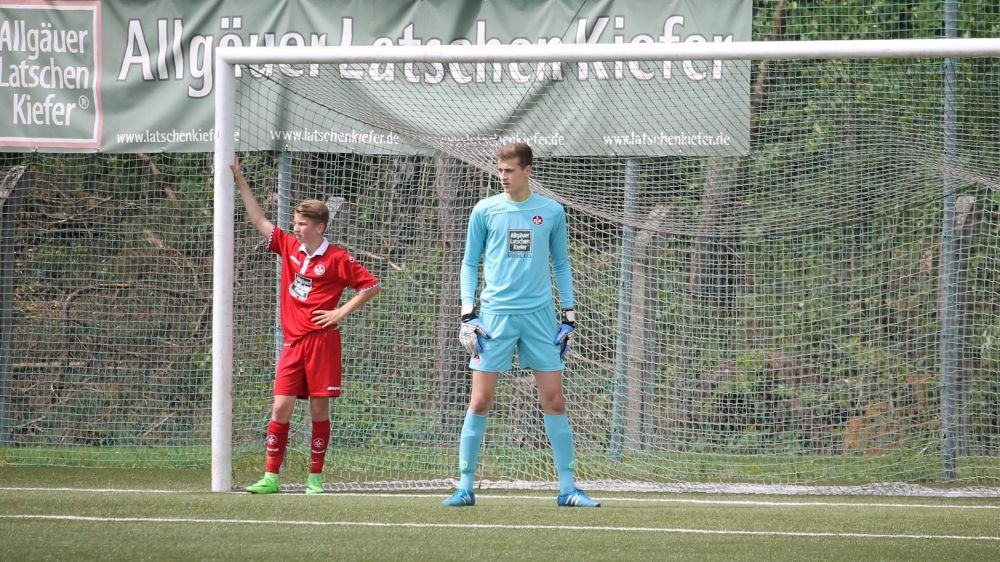 Carl Luis, un româno-german de 2,05 m stabilit în SUA, pe urmele lui Carl Lewis: 
