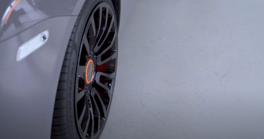 E mașină sau navă spațială?! Rădoi și-a tunat Rolls Royce-ul și arată impecabil! Cum și-a modificat mașina _11