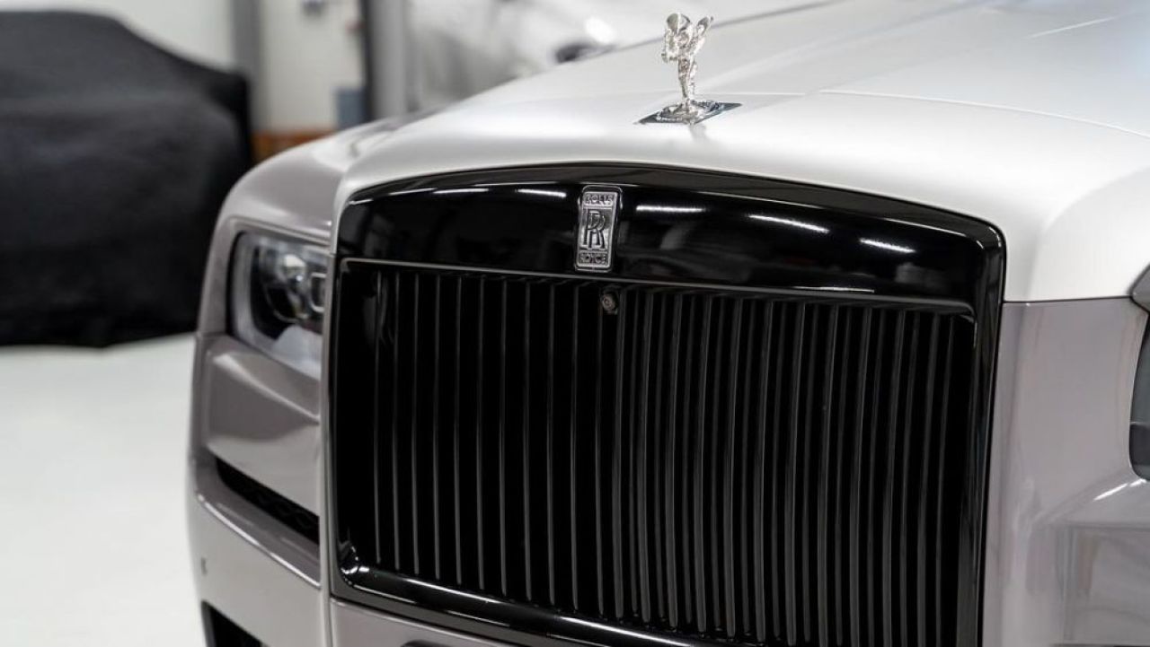 E mașină sau navă spațială?! Rădoi și-a tunat Rolls Royce-ul și arată impecabil! Cum și-a modificat mașina _16