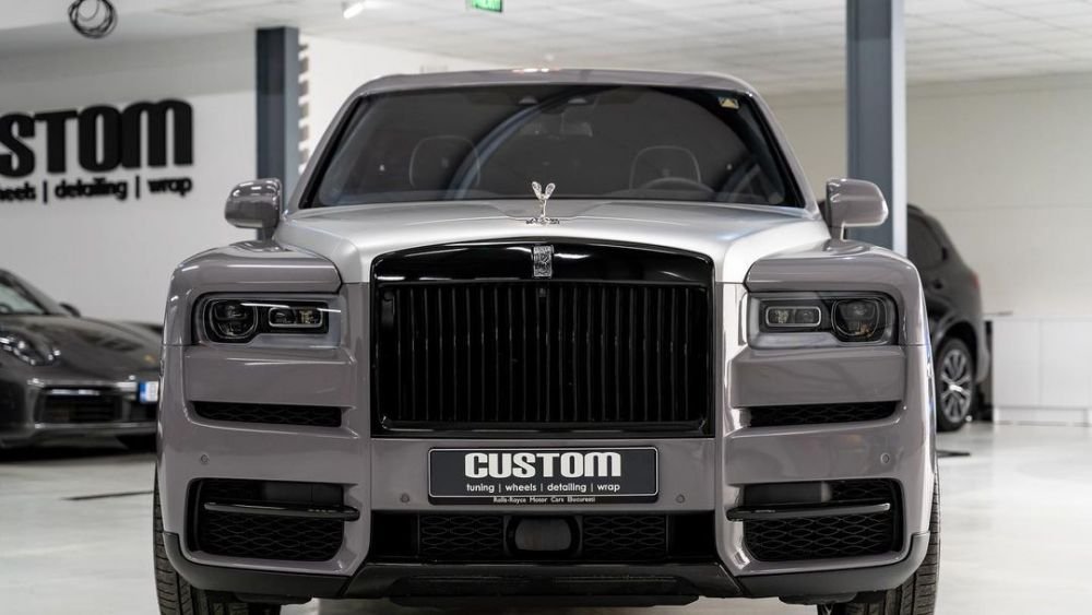 E mașină sau navă spațială?! Rădoi și-a tunat Rolls Royce-ul și arată impecabil! Cum și-a modificat mașina _21