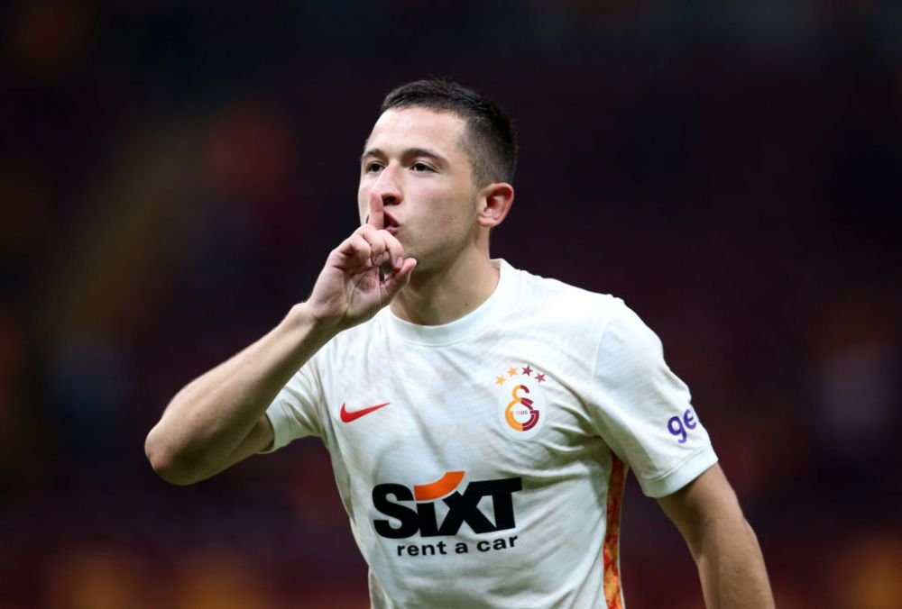 Un patron din Liga 1 &icirc;l vrea pe Moruțan meci de meci la națională. Dacă are mintea asta, devine mare fotbalist!